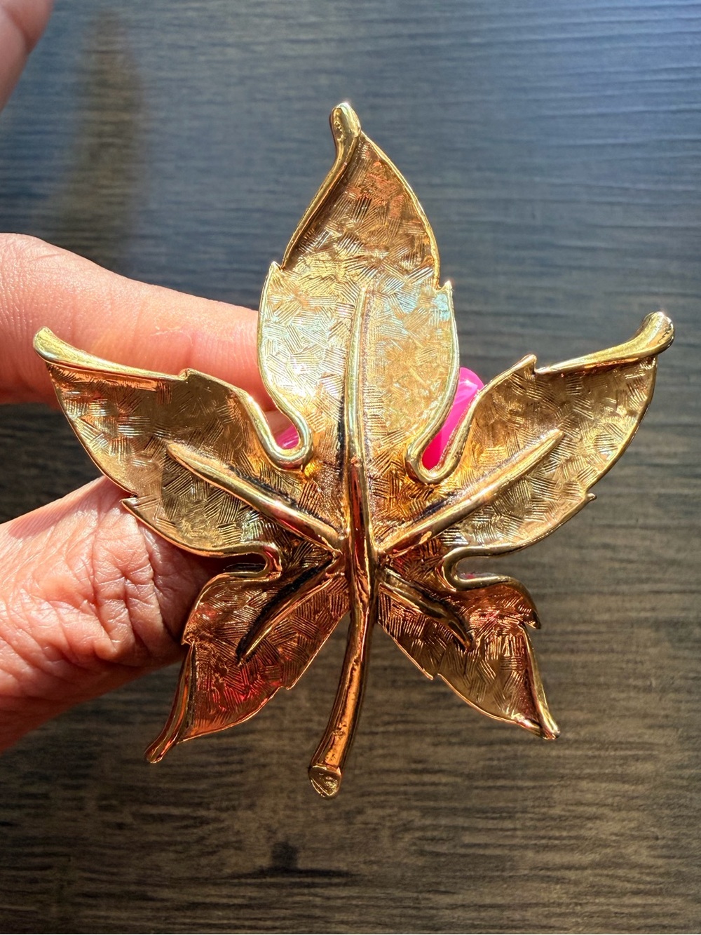 Vintage Signed Oscar de la Renta Gold Tone Leaf Statement Brooch Pin